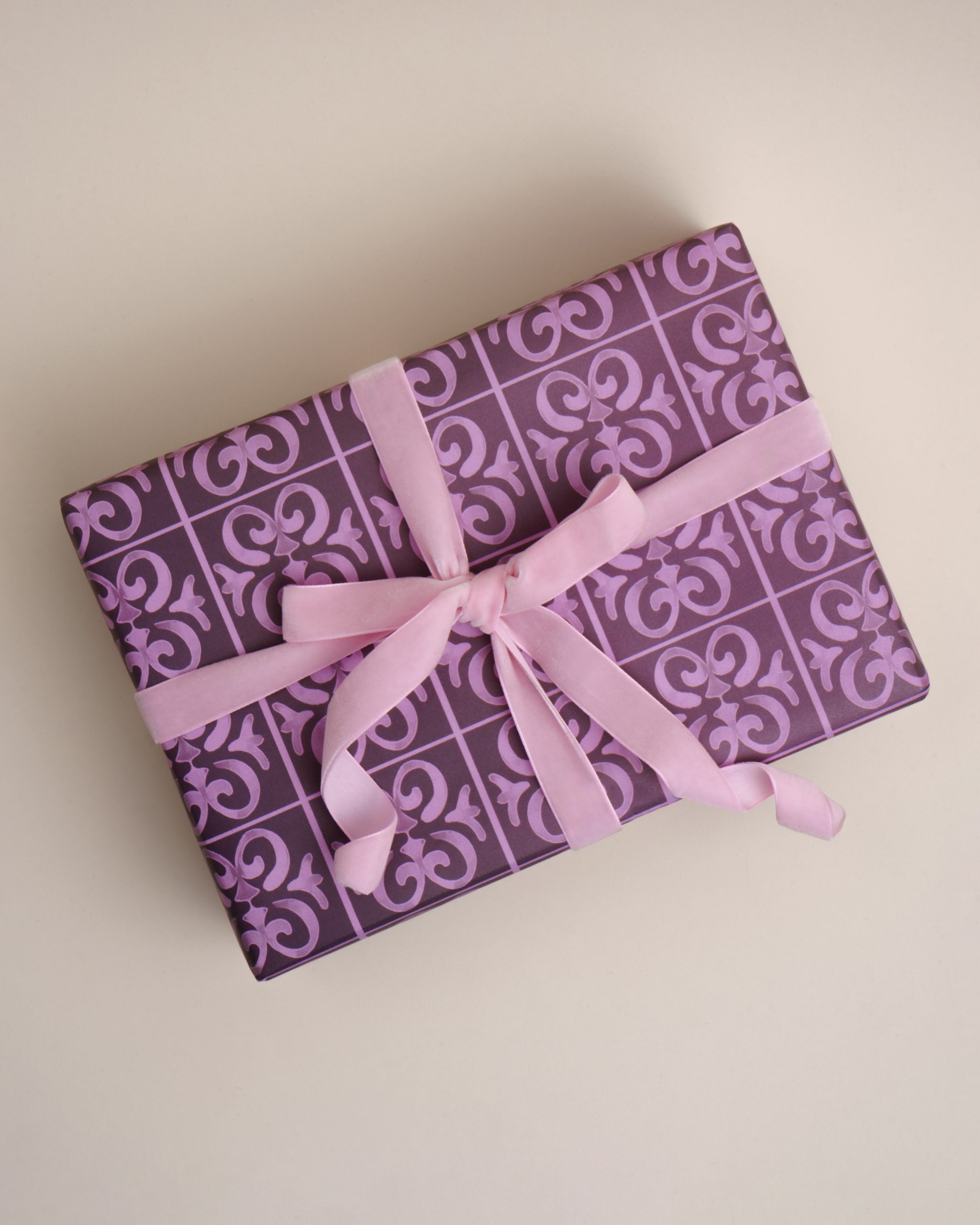 Подарочная упаковочная бумага "Вишневый Сад"