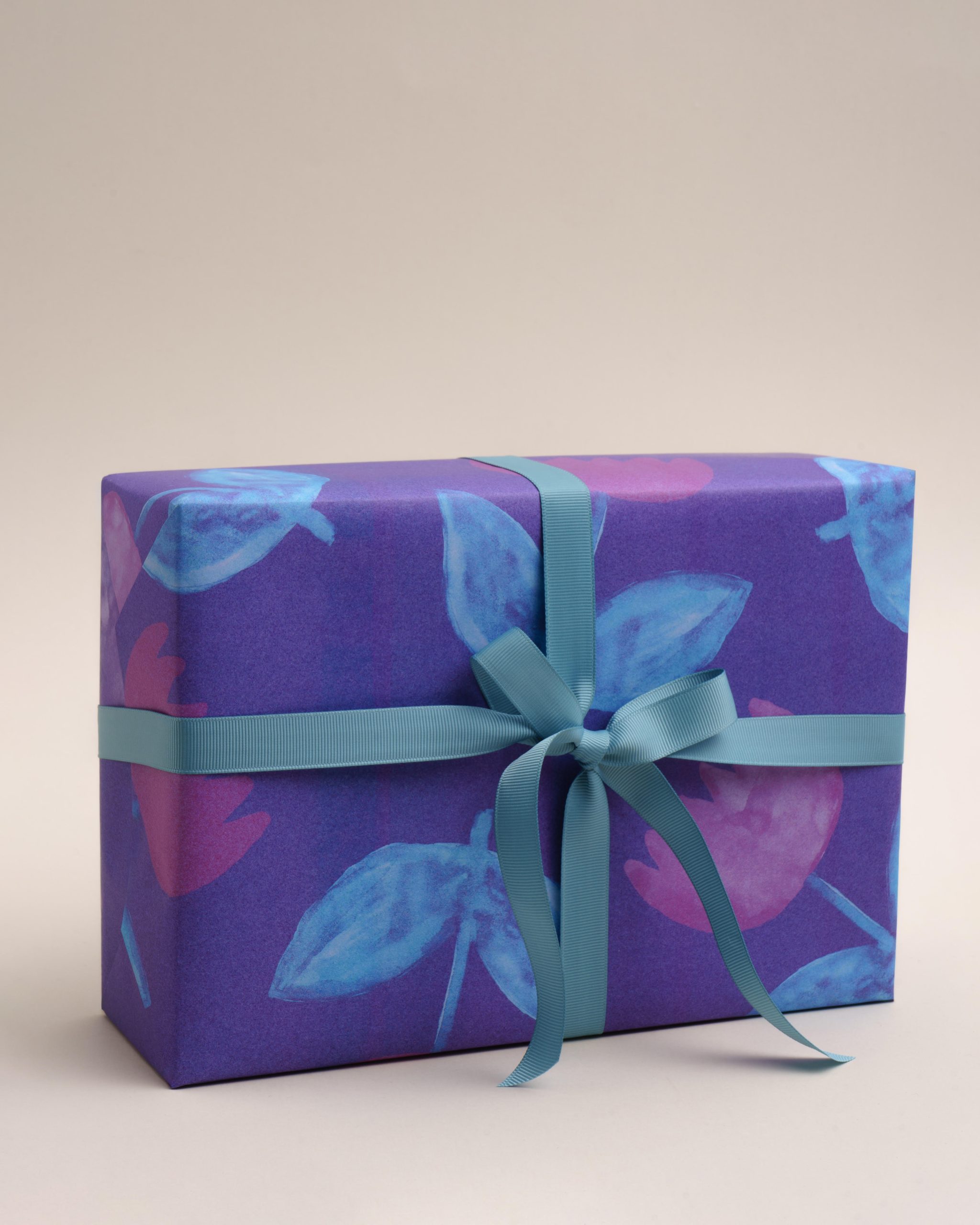 Подарочная упаковочная бумага "Тюльпаны"